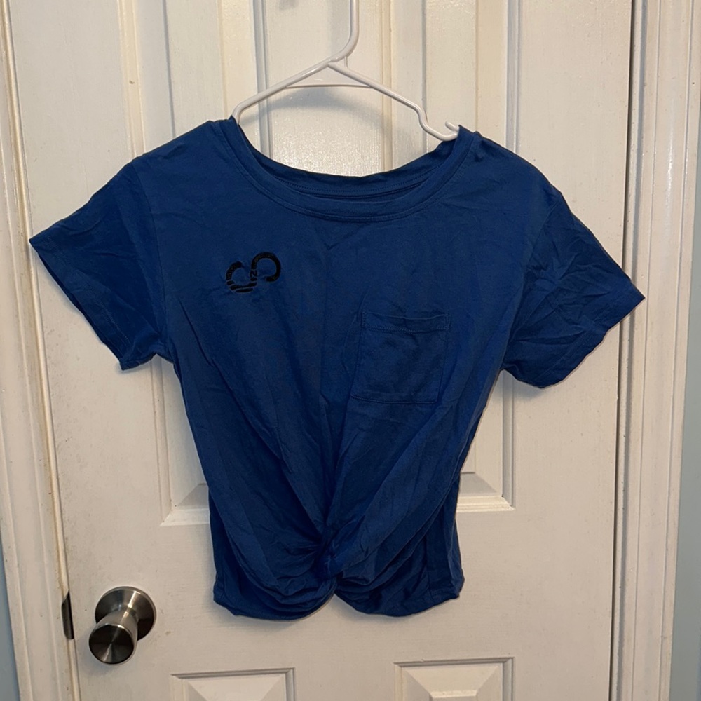 Like new CNC blue knot crop size L